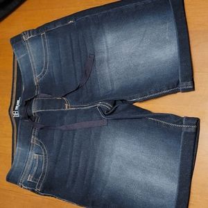 Mid Jegging material shorts